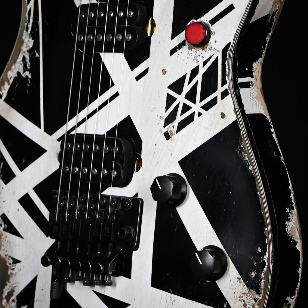 EVH Custom Shop USA NAMM 2025 Limited Edition Wolfgang HH w/ Floyd Rose- Black & White Stripes 2026 (WG17844A)