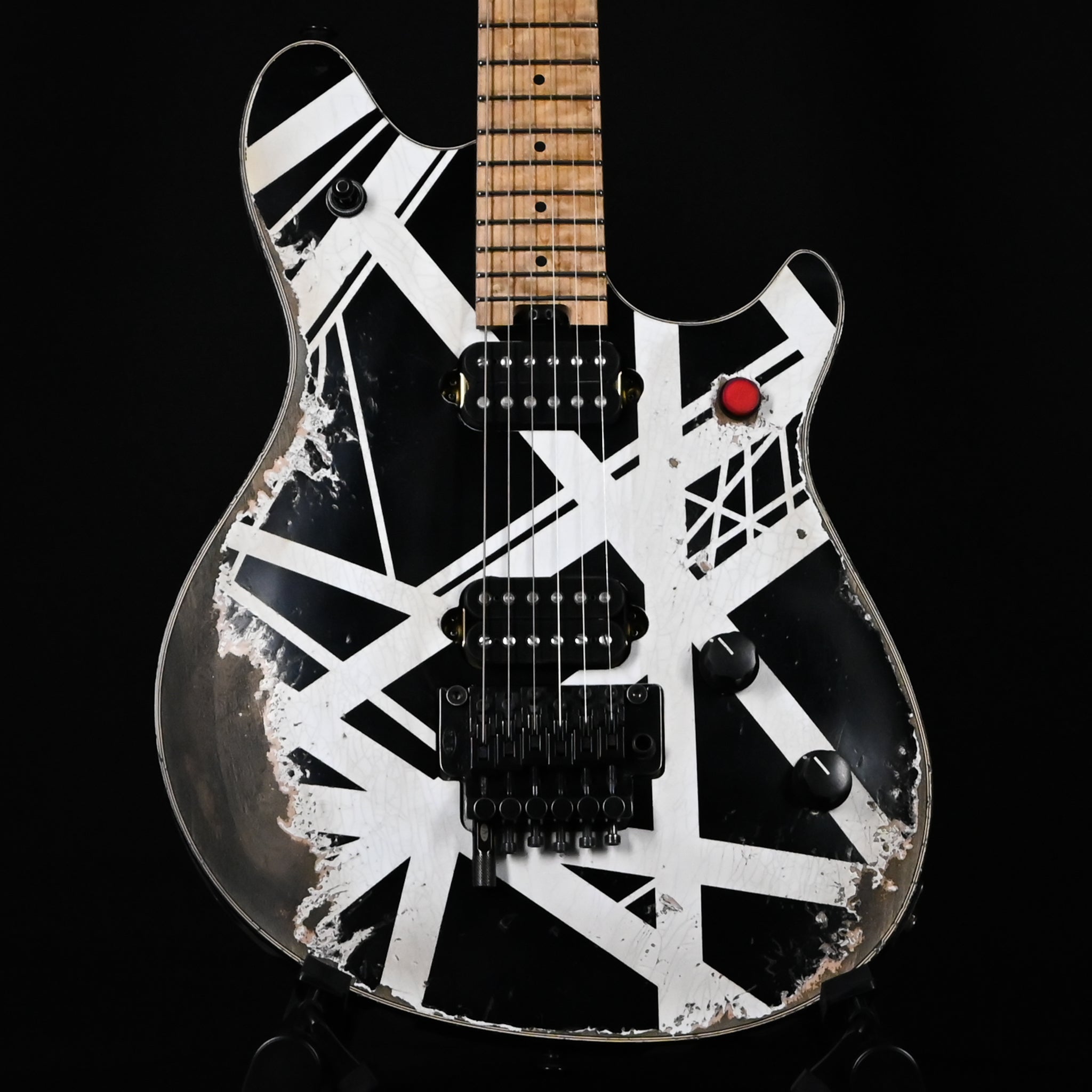 EVH Custom Shop USA NAMM 2025 Limited Edition Wolfgang HH w/ Floyd Rose- Black & White Stripes 2026 (WG17844A)