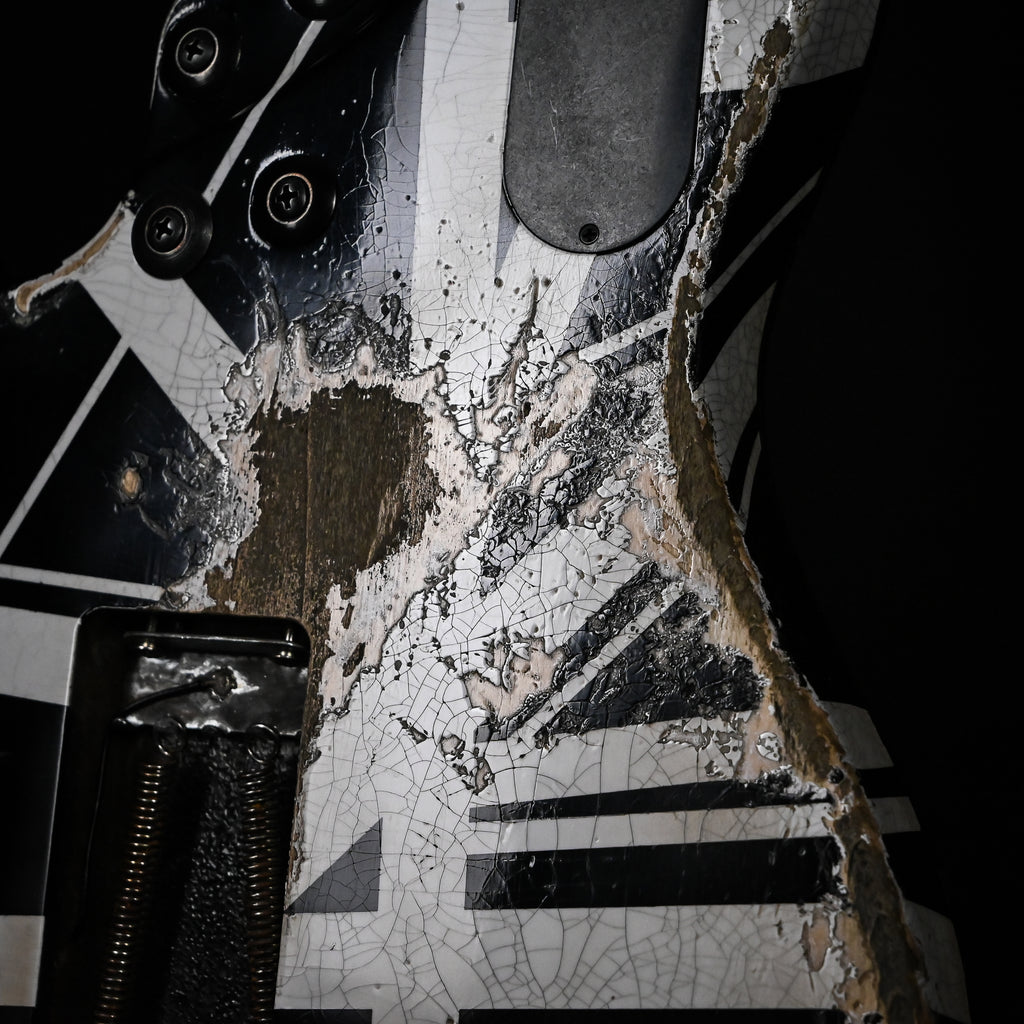 EVH Custom Shop USA NAMM 2025 Limited Edition Wolfgang HH w/ Floyd Rose- Black & White Stripes 2026 (WG17844A)