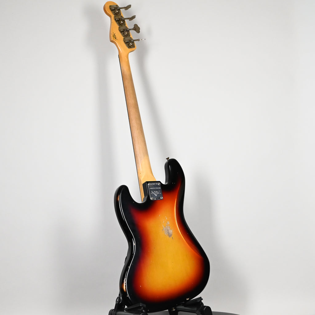 Fender Custom Shop Limited Edition '60 Jazz Bass Relic- 3 Color Sunburst 2026 (CZ589728)