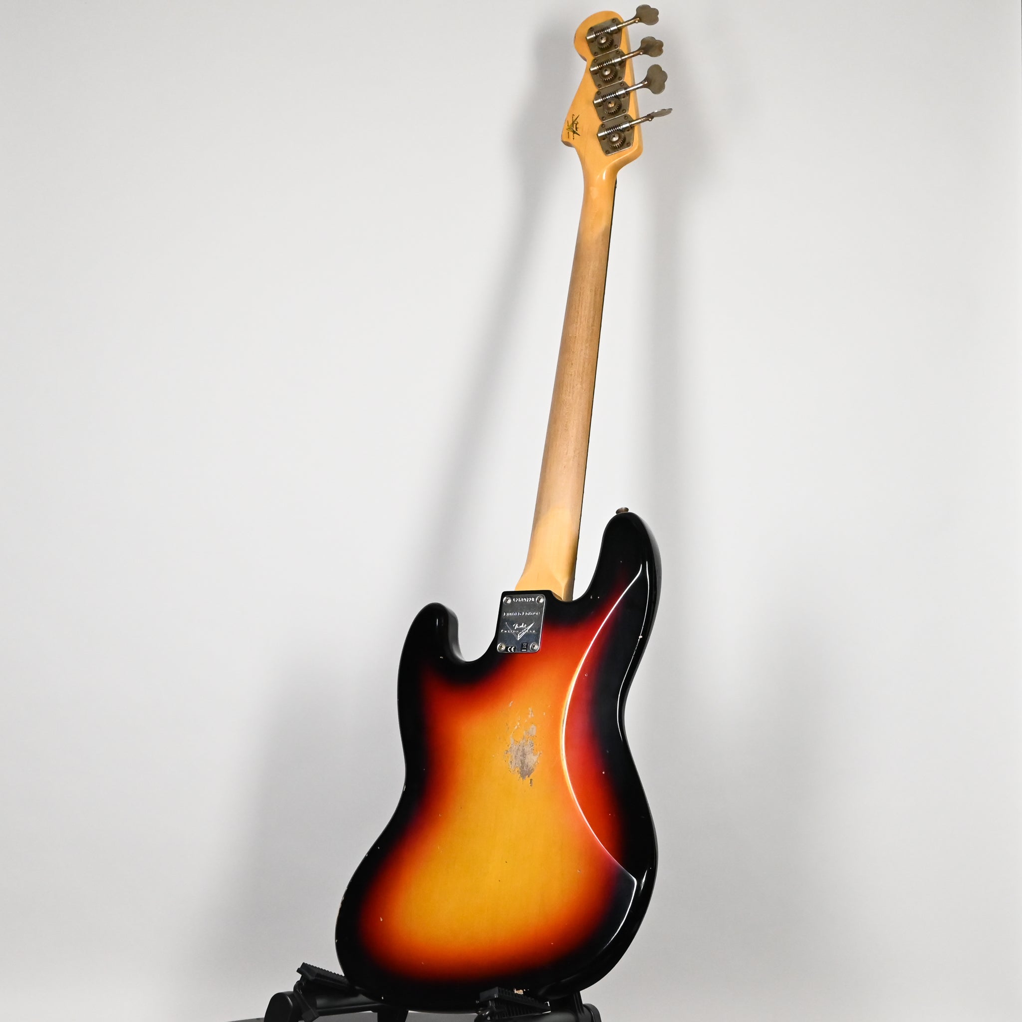 Fender Custom Shop Limited Edition '60 Jazz Bass Relic- 3 Color Sunburst 2026 (CZ589728)