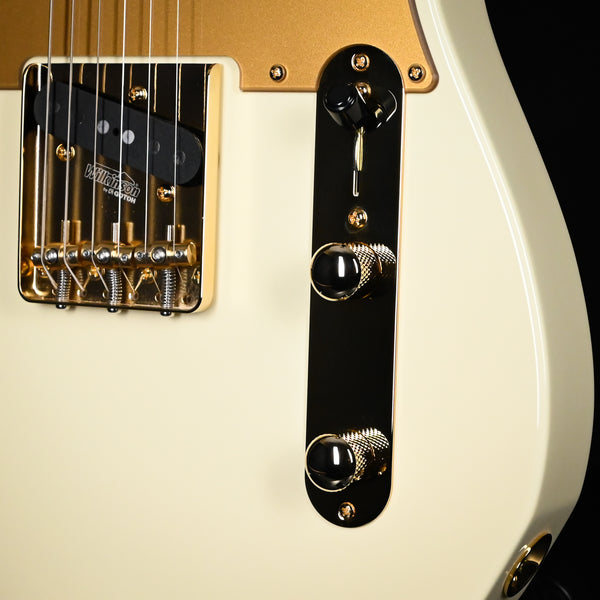 Suhr Mateus Asato Signature Series Classic T w/ Premium Softshell Case- MA White 2025 (87035)