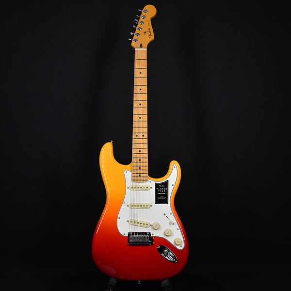 Fender Player Plus Stratocaster SSS Tequila Sunrise Maple Fingerboard (MX22256501)