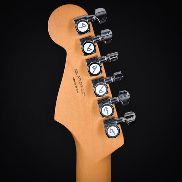 Fender Player Plus Stratocaster SSS Maple Fingerboard 3 Tone Sunburst (MX22312398)