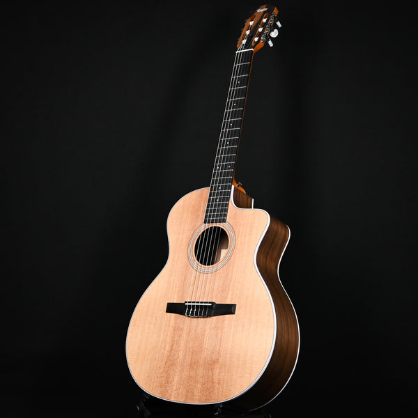 Taylor 214ce-N Nylon Acoustic Guitar 2024 (2208144196)