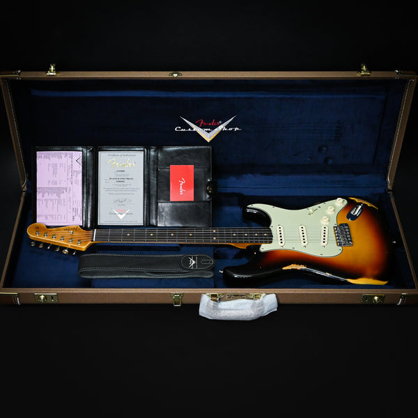 Fender Custom Shop Late-1962 Stratocaster Relic w/ Closet Classic Hardware- 3 Color Sunburst 2025 (CZ582422)