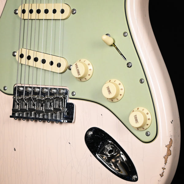 Fender Custom Shop Late-1962 Stratocaster Relic w/ Closet Classic Hardware- Super Faded Aged Shell Pink 2025 (CZ588475)
