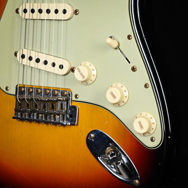 Fender Custom Shop '60 Stratocaster Journeyman- 3 Color Sunburst 2025 (CZ584764)