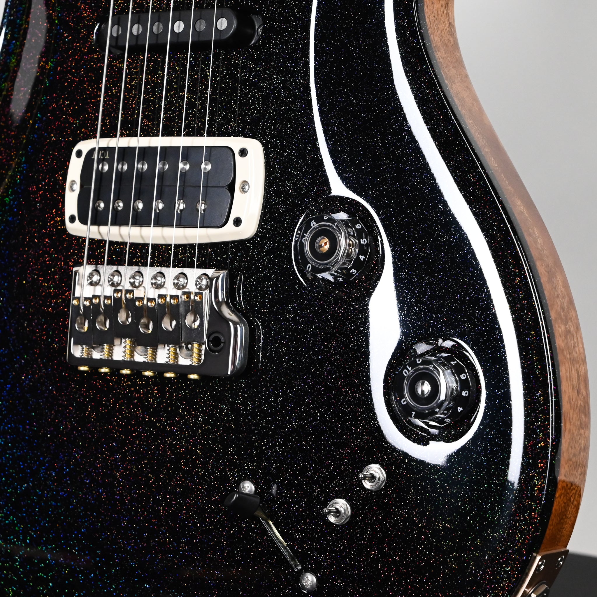 PRS Modern Eagle V Electric Guitar- Black Rainbow Holoflake Top & Binding 2025 (0417735)