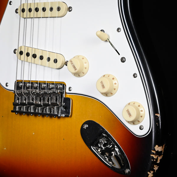 Fender Custom Shop Limited Edition Custom '68 Stratocaster Relic w/ Closet Classic Hardware- 3 Color Sunburst 2025 (CZ586142)