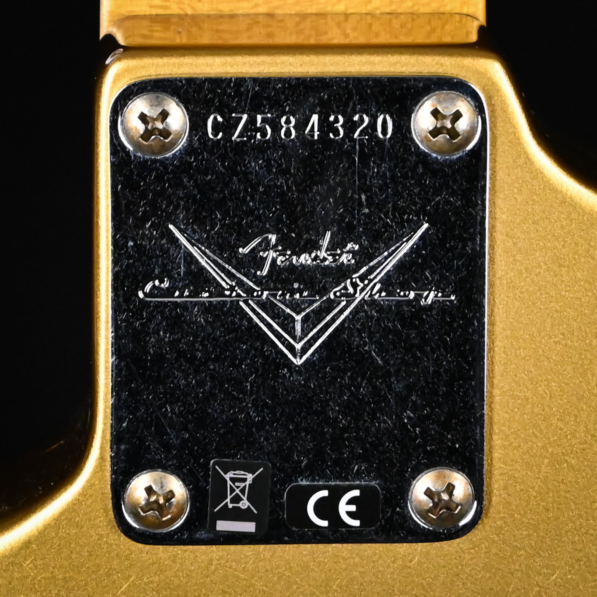 Fender Custom Shop '60 Stratocaster Journeyman- Aged HLE Gold 2025 (CZ584320)