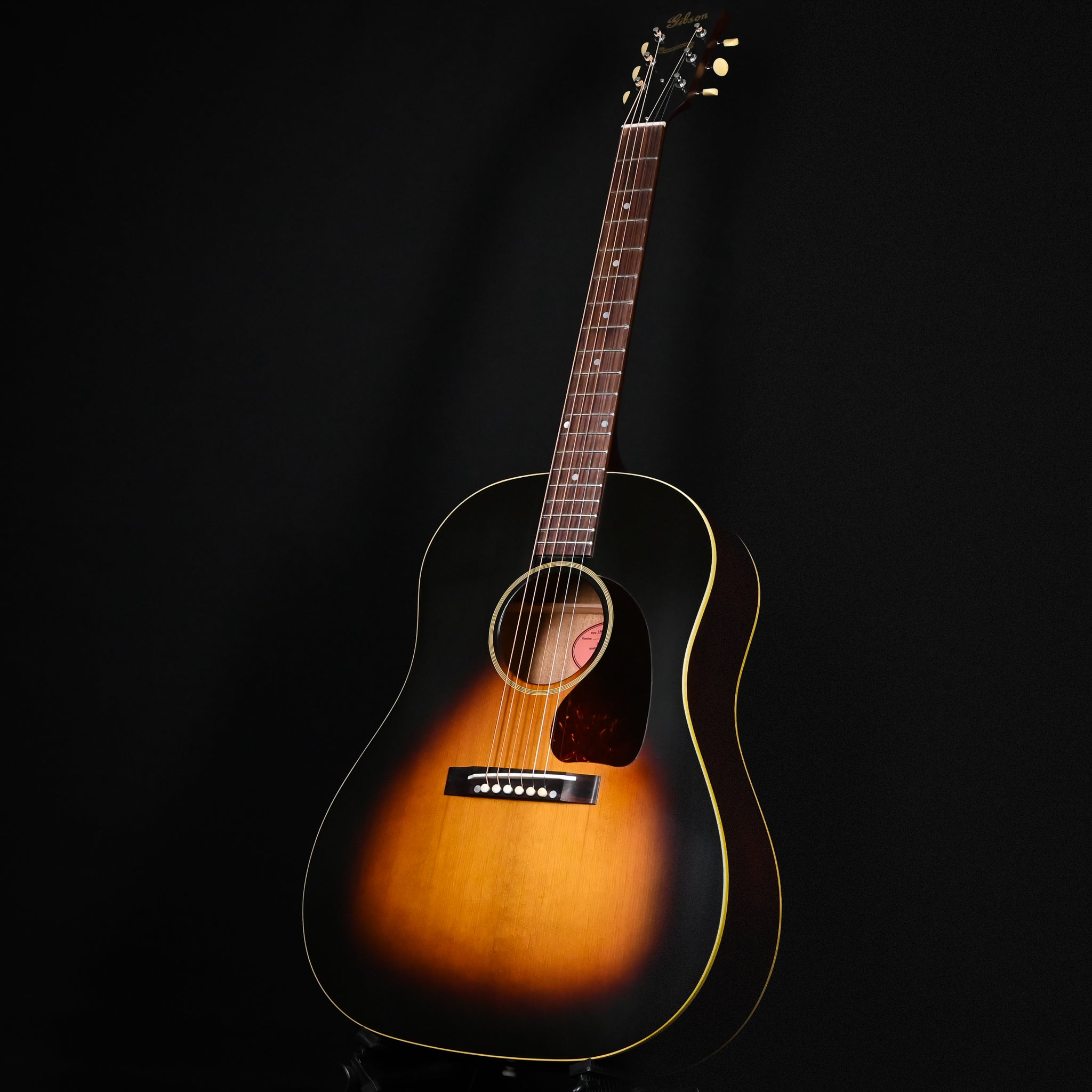 Gibson Custom 1942 Banner J-45 Reissue- Vintage Sunburst 2026 (21516027)