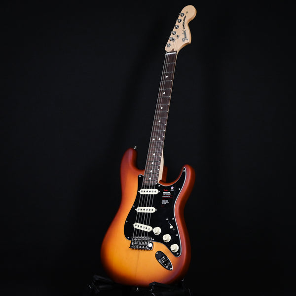 Fender Limited Edition American Performer Timber Stratocaster- Honey Burst (US240026397)