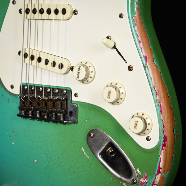 Fender Custom Shop Masterbuilt Dale Wilson 1957 Stratocaster Heavy Relic- Sea Foam Green/ Pink Paisley 2025 (CZ578904)