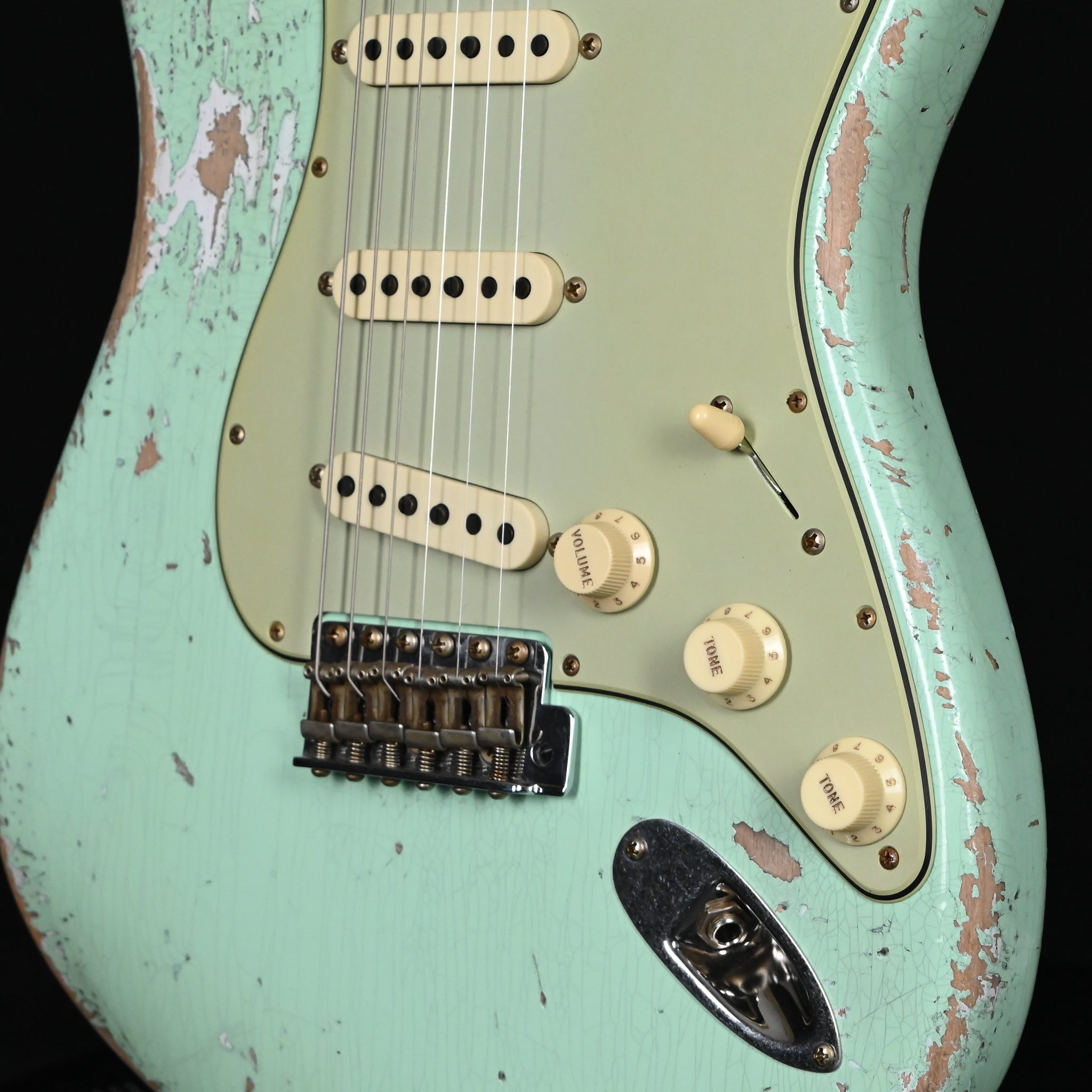 Fender Custom Shop Limited Edition 1962 Stratocaster w/ Handwound 60/63 Pickups, Heavy Relic- Aged Surf Green 2026 (CZ589653)
