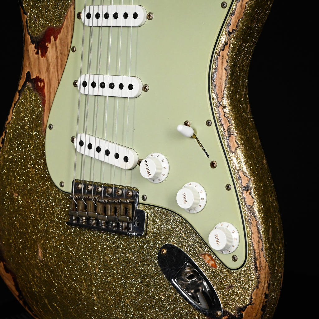 Fender Custom Shop '61 Stratocaster Super Heavy Relic- Gold Sparkle/ 3 Color Sunburst 2026 (CZ588479)