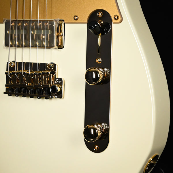 Suhr Mateus Asato Signture Series Classic T w/ Lollar Gold Foil Pickups, Tremolo & Premium Softshell Case- MA White 2025 (82285)