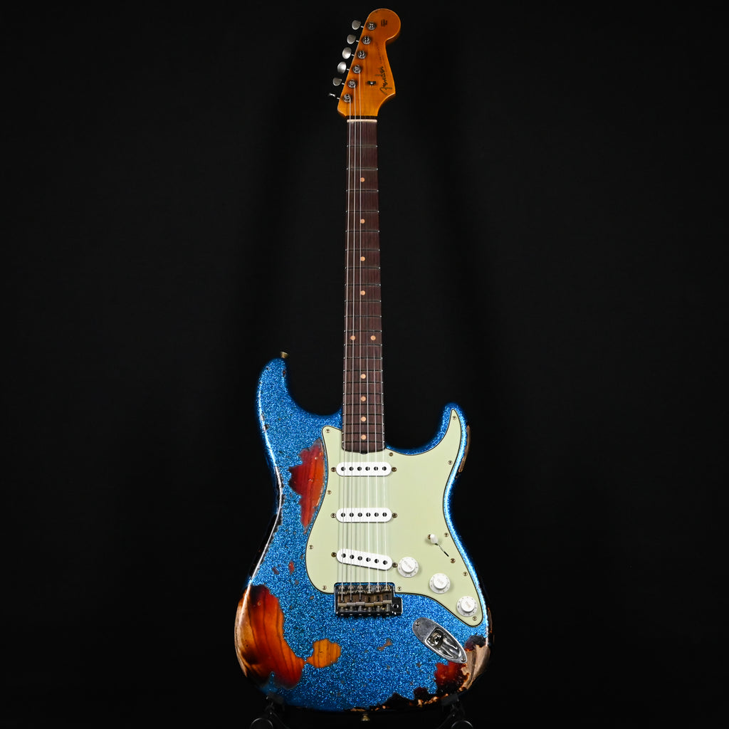 Fender Custom Shop '61 Stratocaster Super Heavy Relic- Blue Sparkle/ 3 Color Sunburst 2026 (CZ590329)