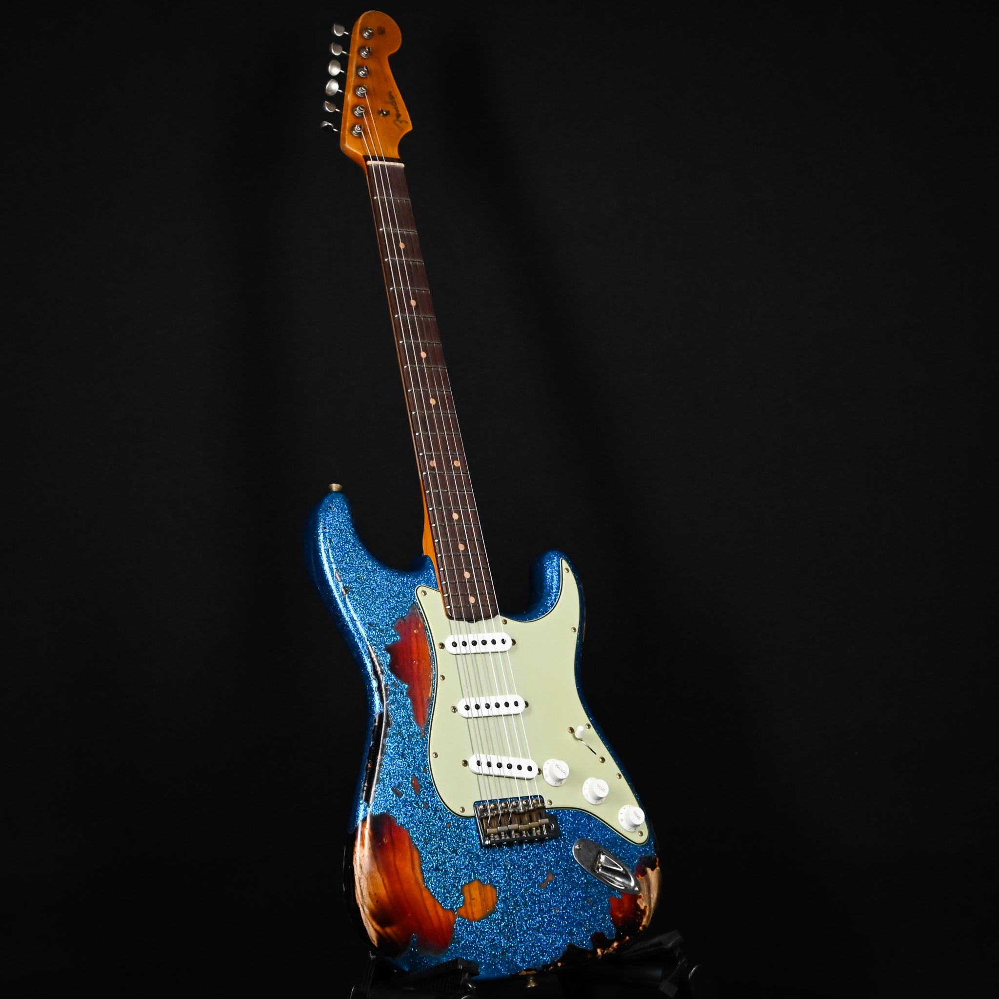 Fender Custom Shop '61 Stratocaster Super Heavy Relic- Blue Sparkle/ 3 Color Sunburst 2026 (CZ590329)