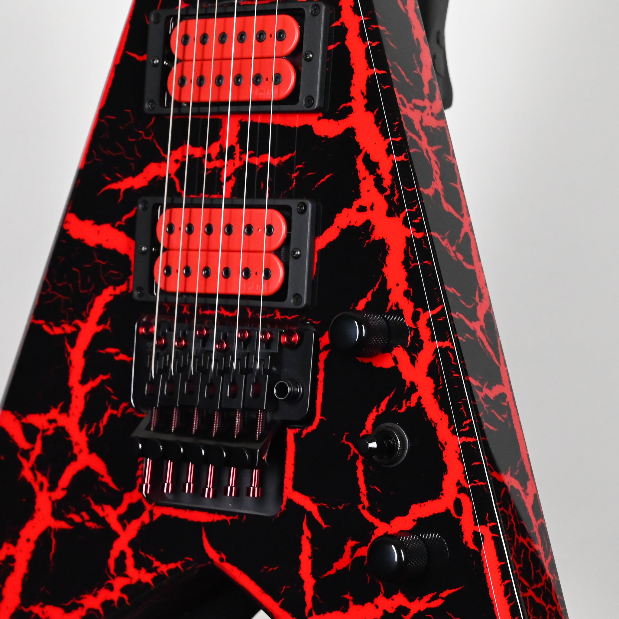 Jackson Custom Shop USA Special Edition King V Electric Guitar- Red Crackle 2026 (J11402)