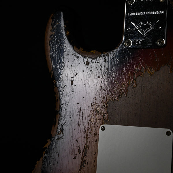 Fender Custom Shop Limited Edition Roasted '61 Stratocaster Super Heavy Relic- Aged 3 Color Sunburst 2025 (CZ585111)