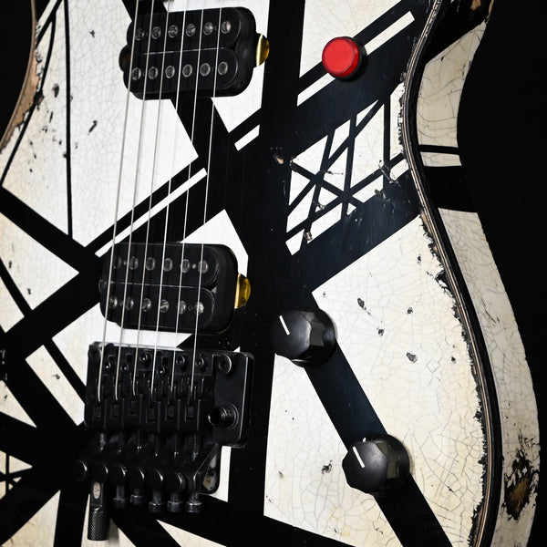 EVH Custom Shop USA NAMM 2025 Limited Edition Wolfgang HH w/ Floyd Rose- Black & White Stripes 2025 (WG17621A)