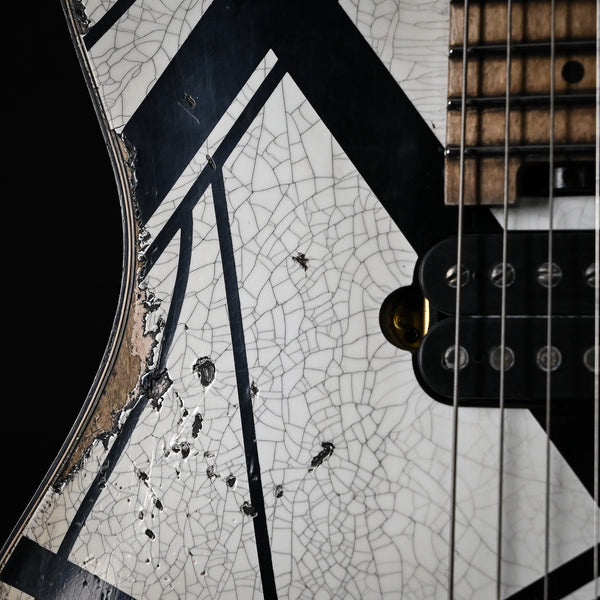 EVH Custom Shop USA NAMM 2025 Limited Edition Wolfgang HH w/ Floyd Rose- Black & White Stripes 2025 (WG17621A)