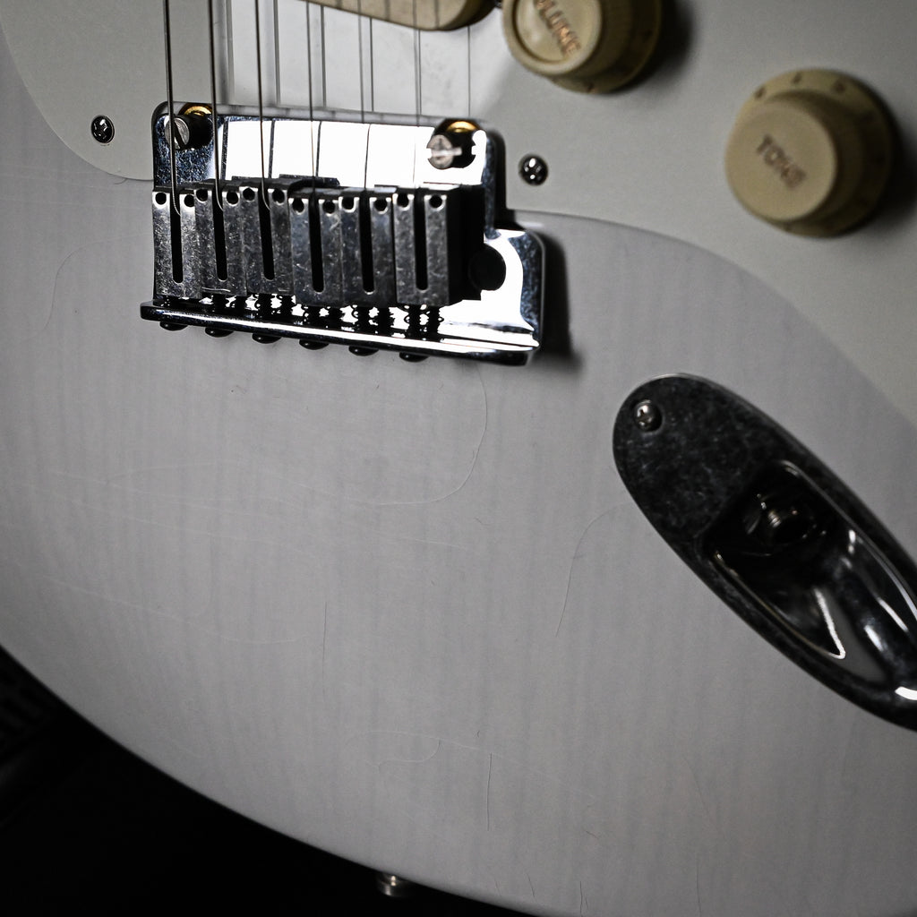 Fender American Ultra Luxe Vintage '50s Stratocaster- White Blonde (US26009119)