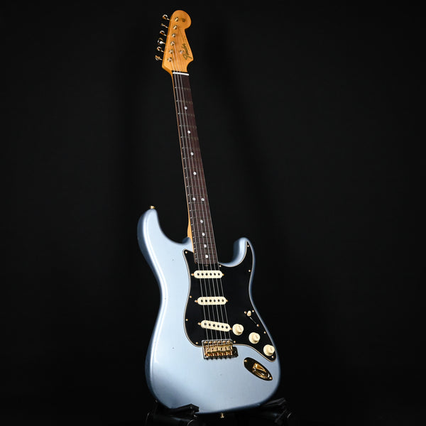 Fender Custom Shop Limited-Edition '65 Dual-Mag Strat Journeyman Relic - Aged Blue Ice Metallic (CZ571481)