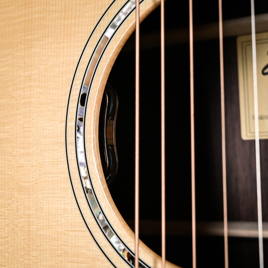 Eastman AC422CE Grand Auditorium Acoustic-Electric Guitar - Natural 2026 (M2528153)