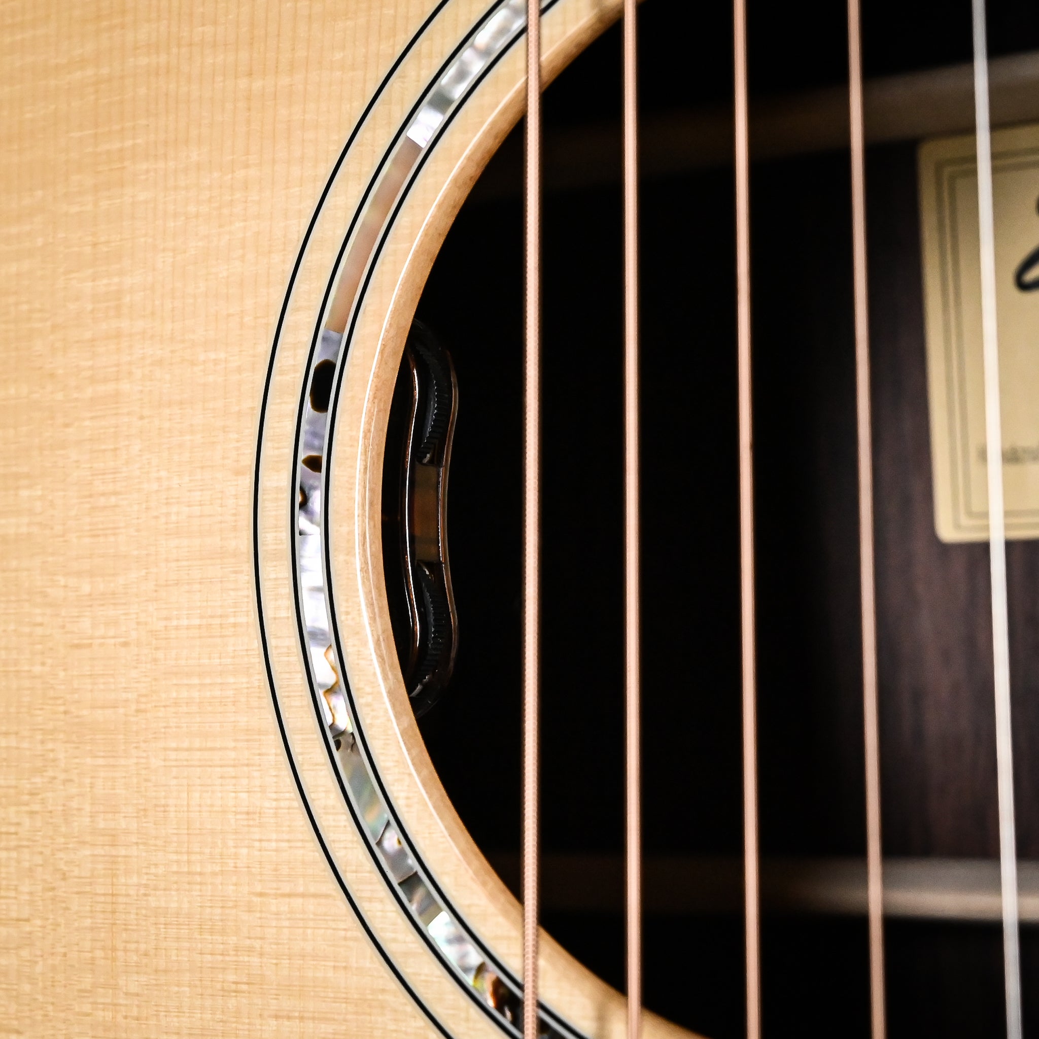 Eastman AC422CE Grand Auditorium Acoustic-Electric Guitar - Natural 2026 (M2528153)