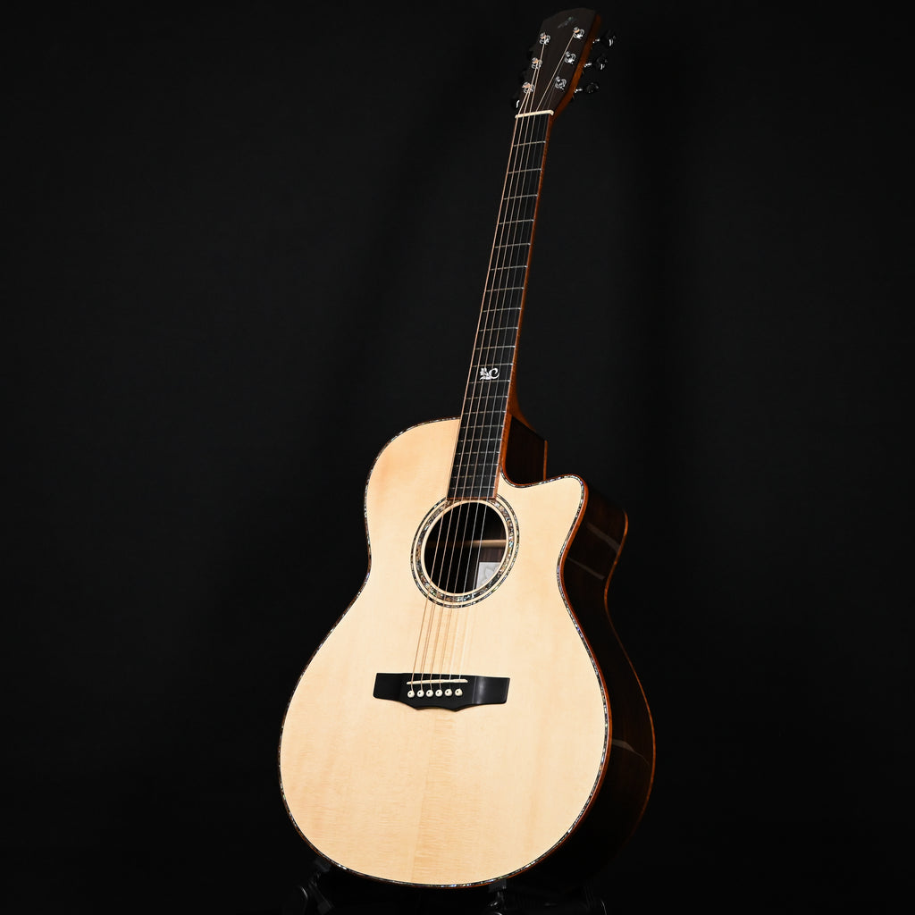 Morris S-131 "Luthier Made Premium" Acoustic Guitar- Natural (2502)
