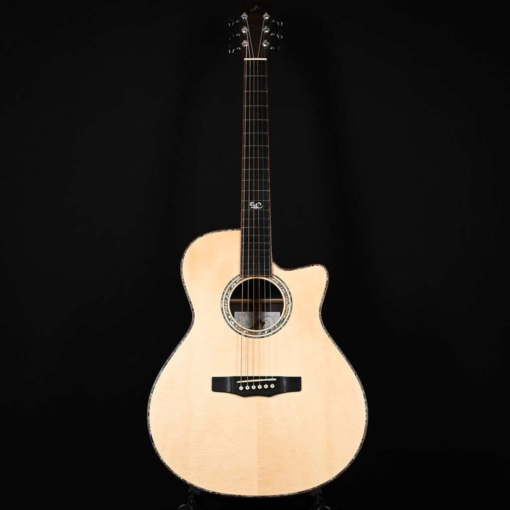 Morris S-131 "Luthier Made Premium" Acoustic Guitar- Natural (2502)