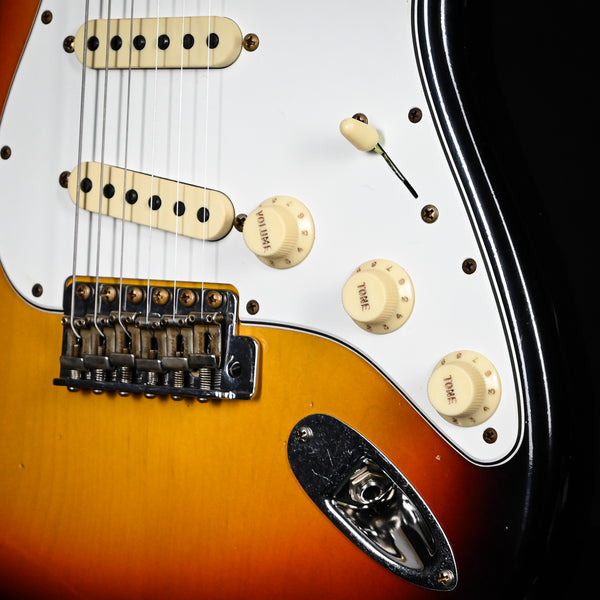 Fender Custom Shop Limited Edition '65 Stratocaster Journeyman- 3 Tone Sunburst 2024 (CZ583361)