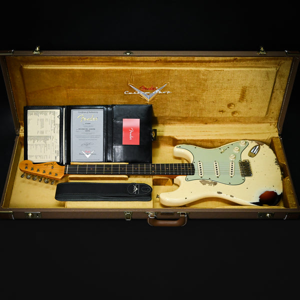 Fender Custom Shop '61 Stratocaster Heavy Relic- Aged Vintage White/ 3 Color Sunburst 2025 (CZ587555)