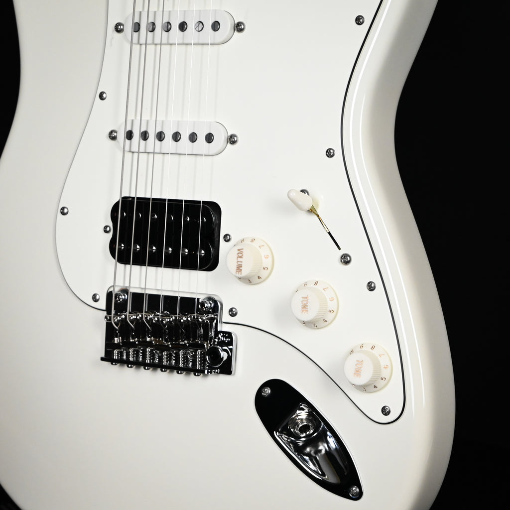 Suhr Classic S HSS w/ Premium Softshell Case Electric Guitar- Olympic White 2026 (94989)