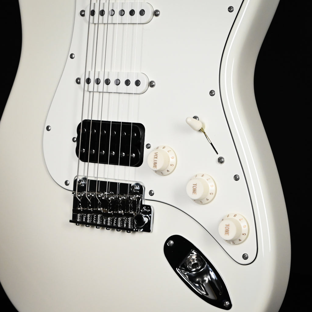 Suhr Classic S HSS w/ Premium Softshell Case Electric Guitar- Olympic White 2026 (94986)
