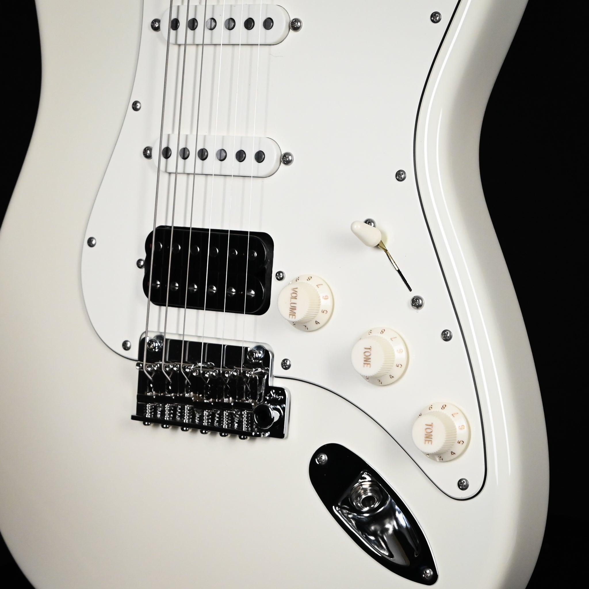 Suhr Classic S HSS w/ Premium Softshell Case Electric Guitar- Olympic White 2026 (94986)