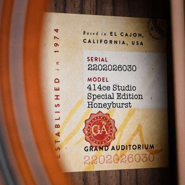 Taylor 414ce Studio Special Edition Honeyburst w/ Sitka Spruce Top & Indian Rosewood Back and Sides Acoustic/ Electric- Honey Sunburst 2026 (2202026030)