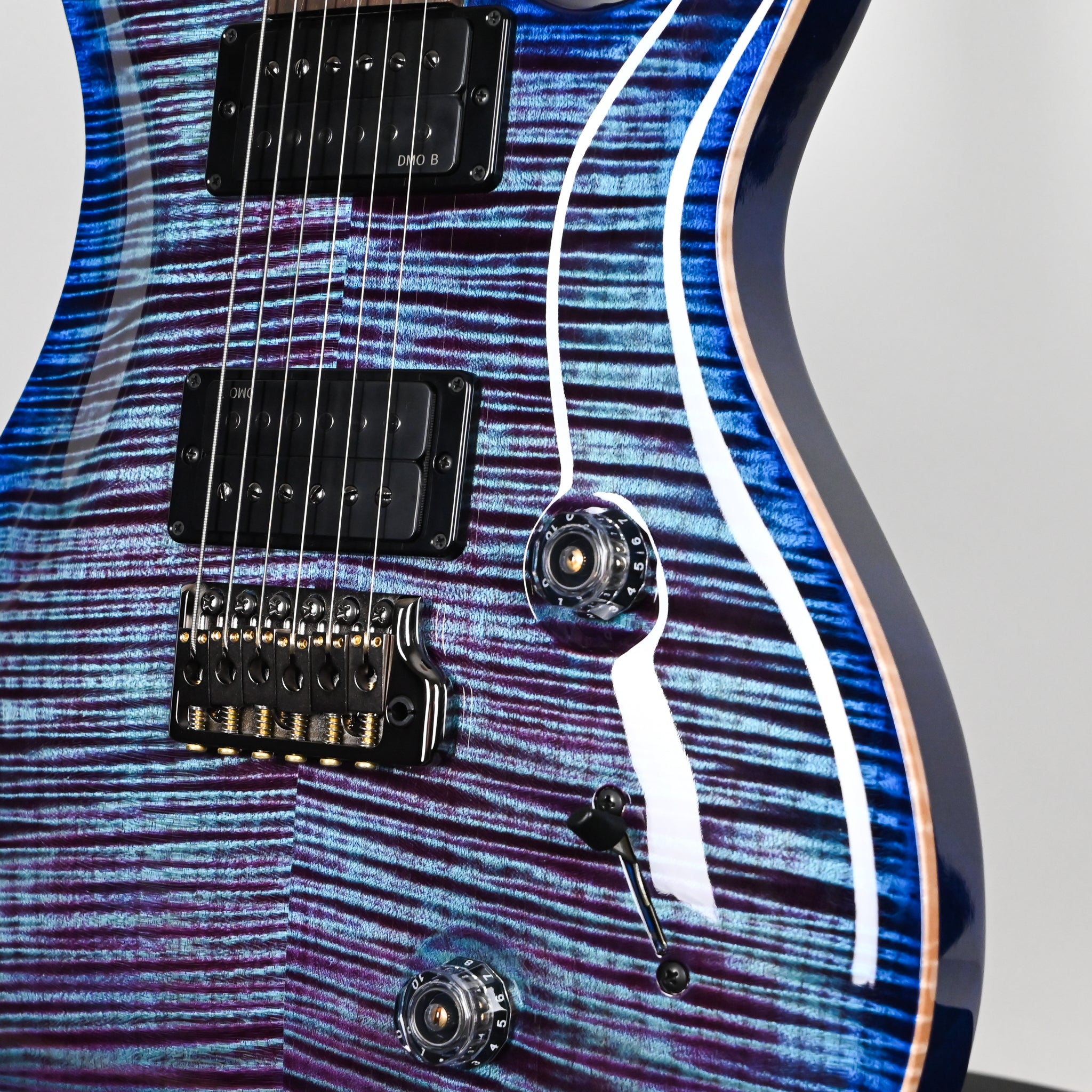 PRS Custom 24 Wood Library w/ 10-Top, Brazilian Rosewood, & DMO Pickups- Violet Blue Burst 2026 (0431500)