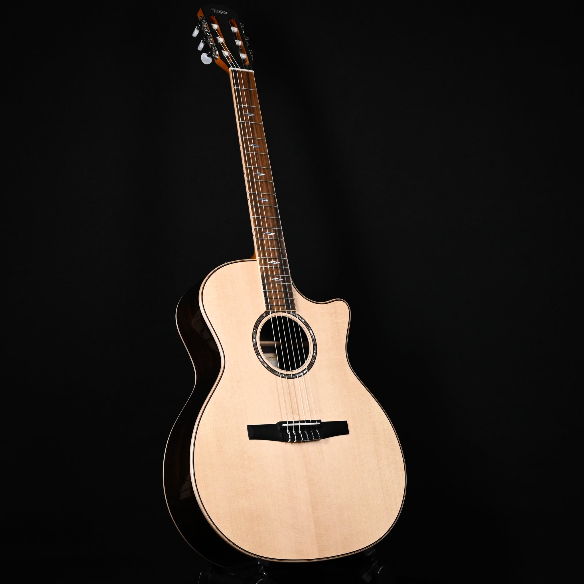 Taylor 814ce-N w/ Sitka Spruce Top & Indian Rosewood Back and Sides Acoustic/ Electric Guitar- Natural 2025 (1210085039)
