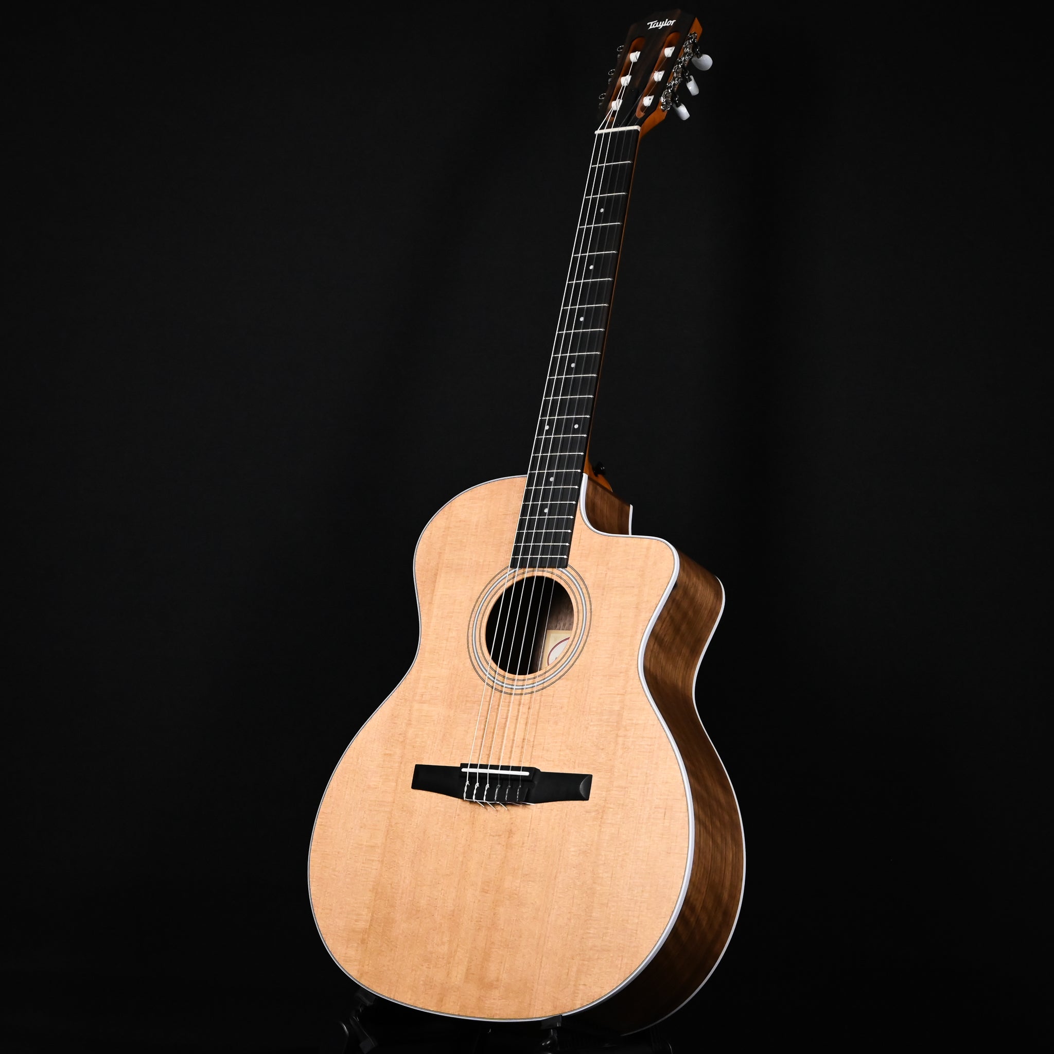 Taylor 214ce-N Nylon-string Acoustic/ Electric Guitar - Natural 2026 (2202166525)