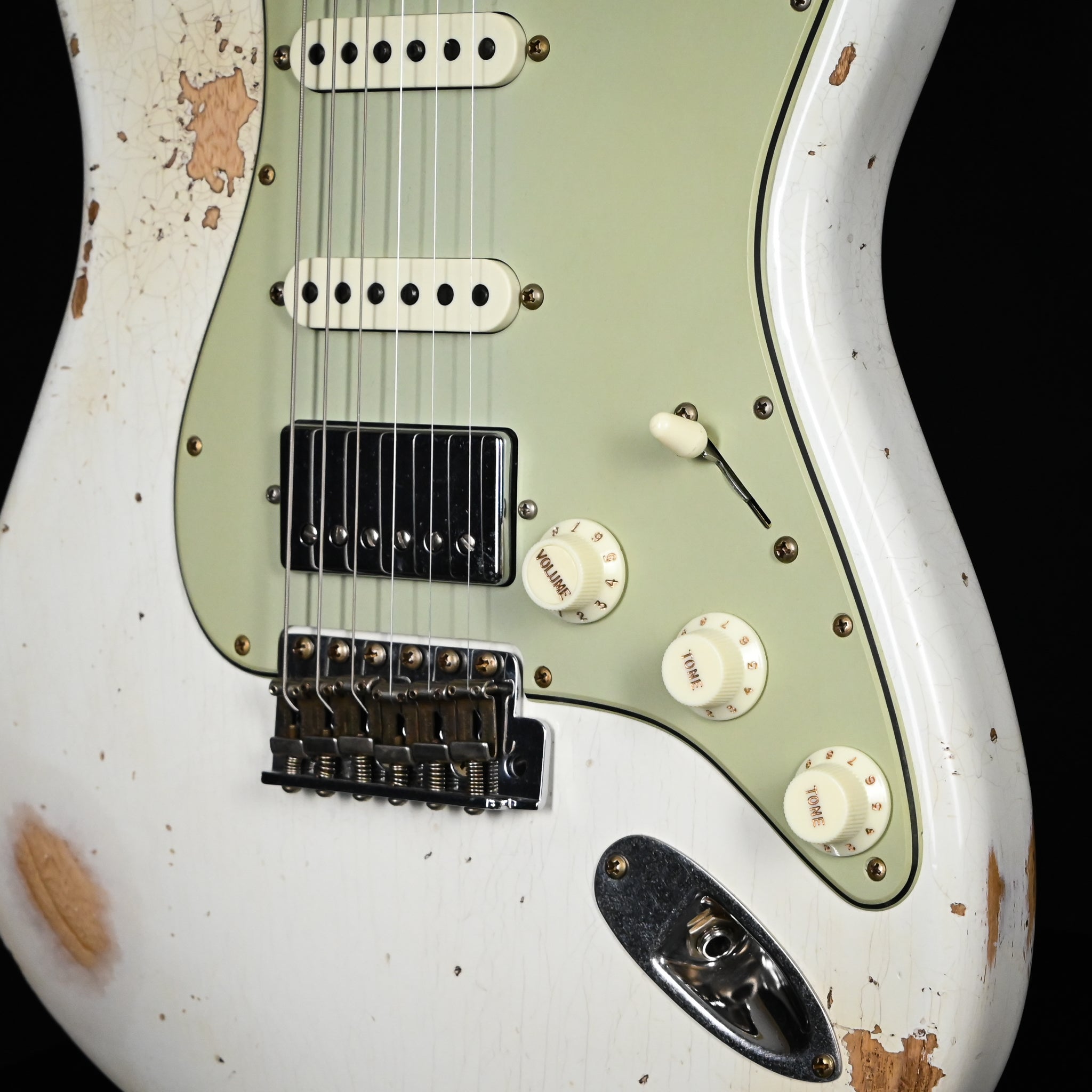 Fender Custom Shop '62 Stratocaster HSS Heavy Relic- Olympic White 2026 (R143944)