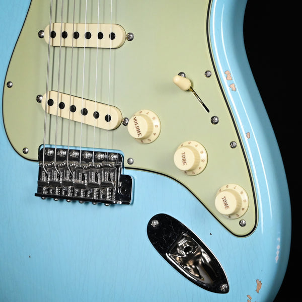 Fender Custom Shop Late-1962 Stratocaster Relic w/ Closet Classic Hardware- Faded Aged Daphne Blue 2025 (CZ588509)