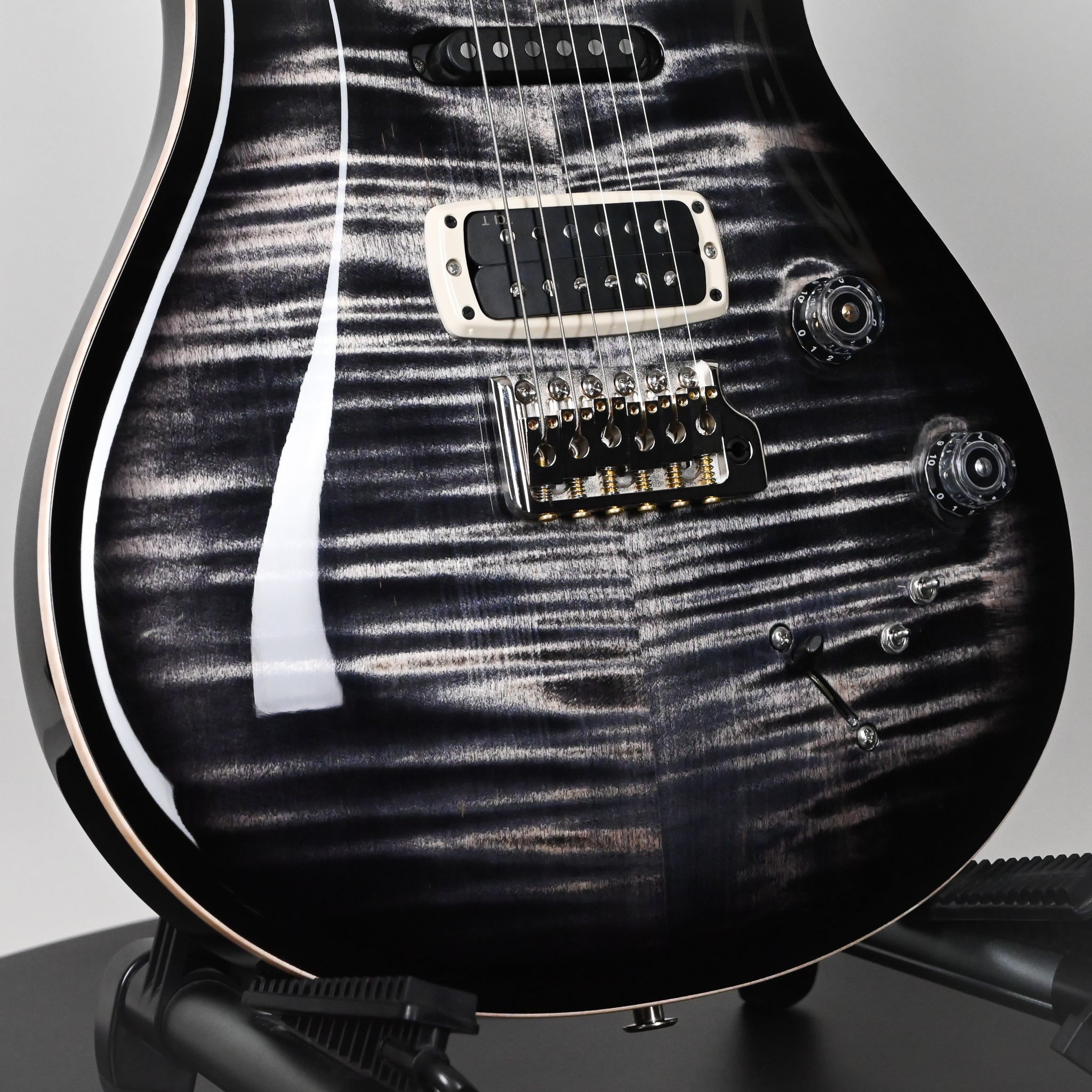 PRS Modern Eagle V Electric Guitar- Charcoal Burst 2025 (0414719)