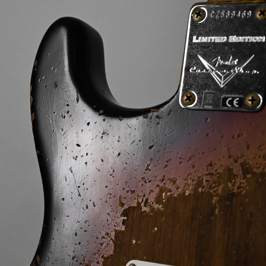 Fender Custom Shop Limited Edition Roasted '61 Stratocaster Super Heavy Relic- Aged 3 Color Sunburst 2026 (CZ589469)