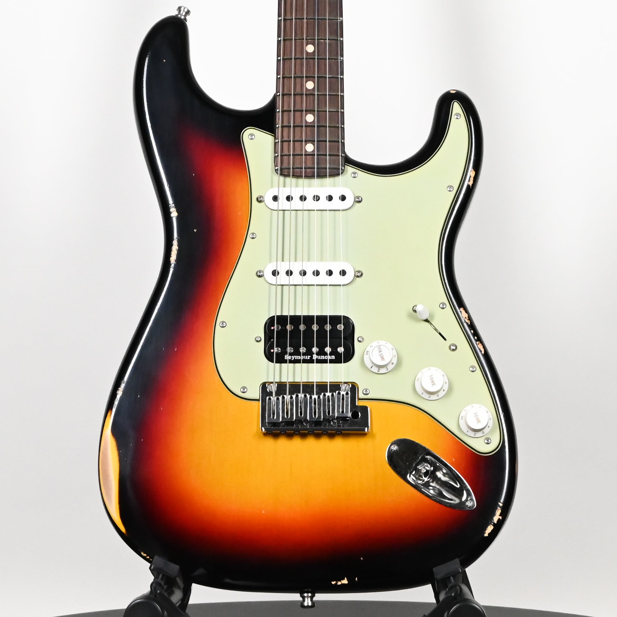Fender Custom Shop Deluxe Stratocaster w/ Seymour Duncan SH4B Humbucker, Relic/ Closet Classic Hardware- 3 Color Sunburst 2026 (R148135)