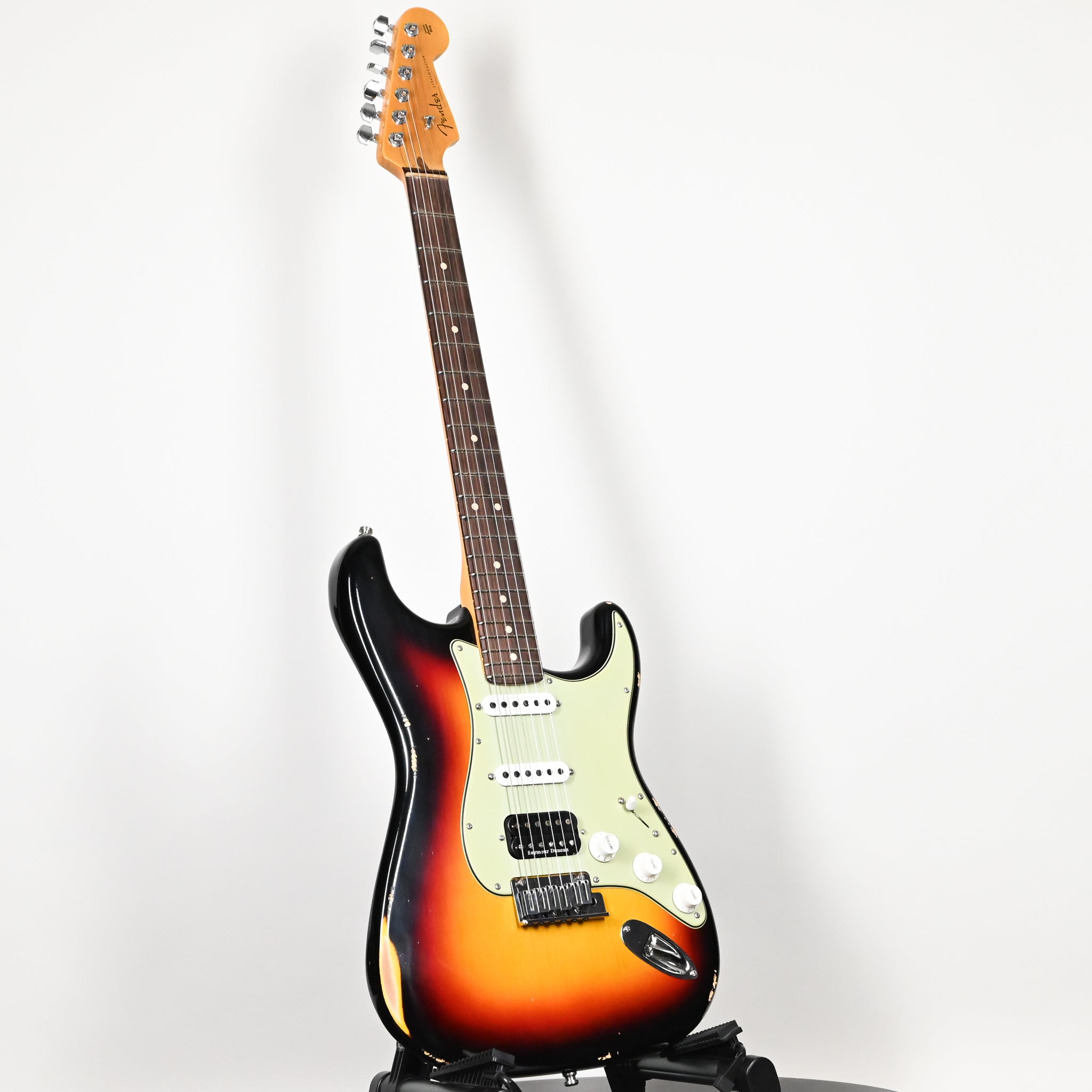 Fender Custom Shop Deluxe Stratocaster w/ Seymour Duncan SH4B Humbucker, Relic/ Closet Classic Hardware- 3 Color Sunburst 2026 (R148135)