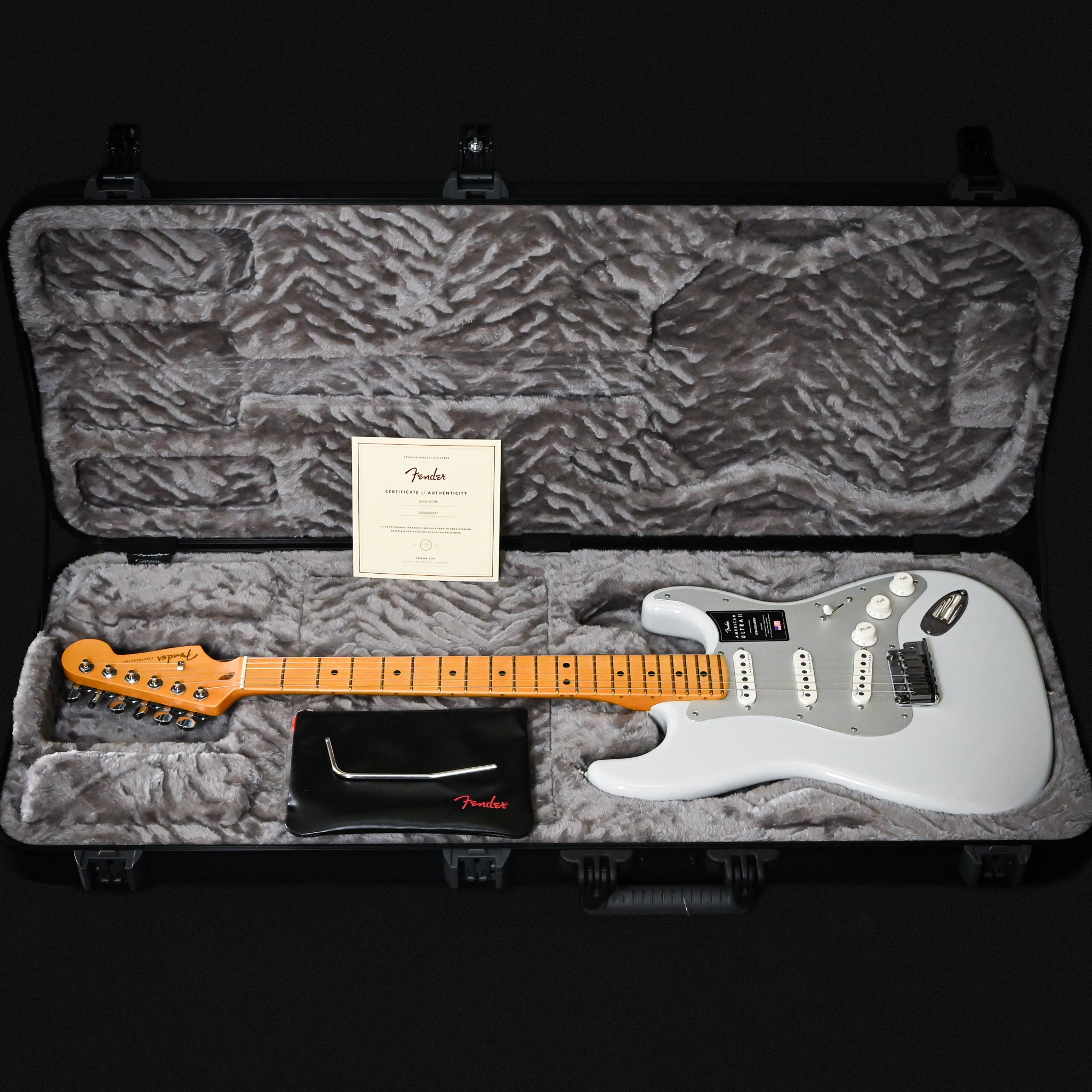 Fender American Ultra II Stratocaster w/ Maple Fingerboard- Avalanche 2026 (US26008917)
