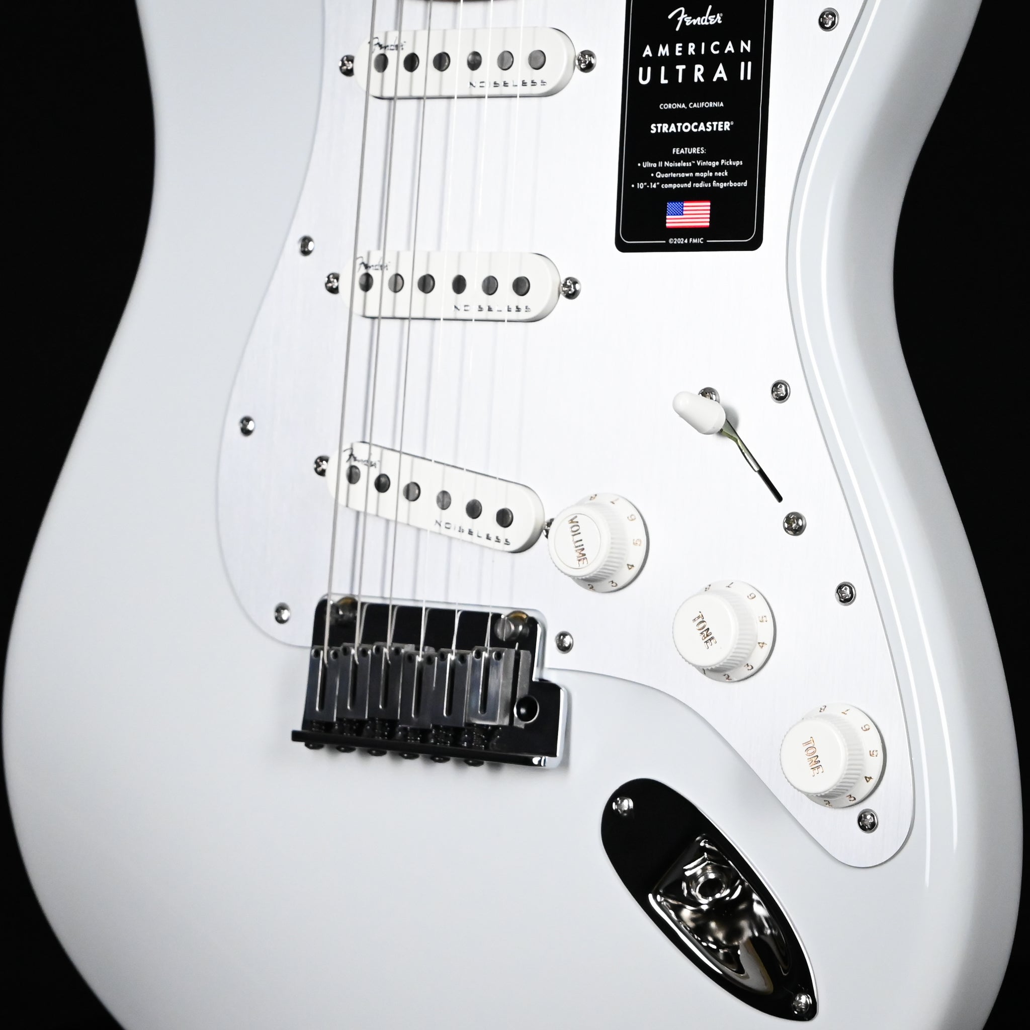 Fender American Ultra II Stratocaster w/ Maple Fingerboard- Avalanche 2026 (US26008917)